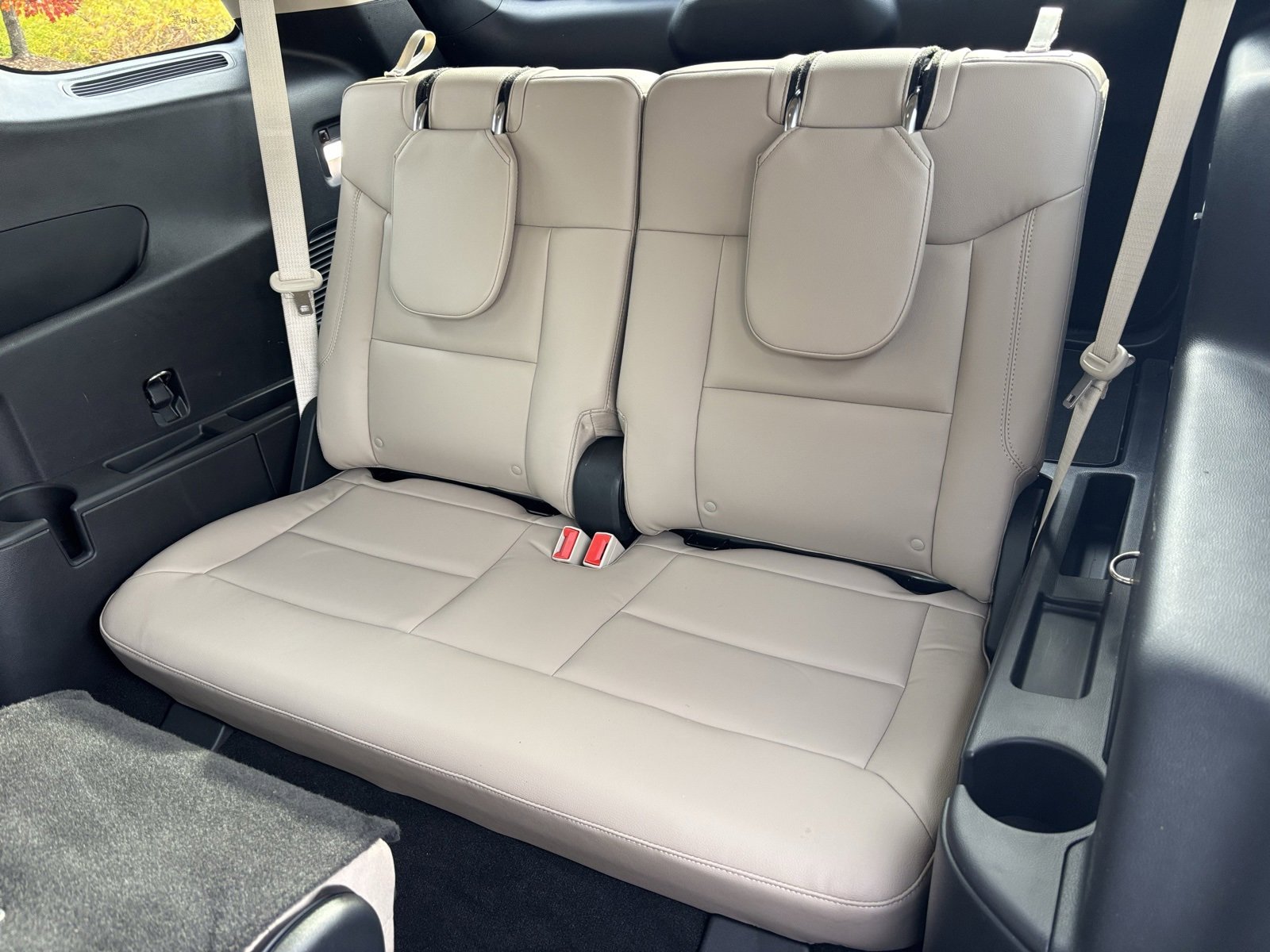 Used 2020 Ford Explorer XLT w/ Equipment Group 202A image 21