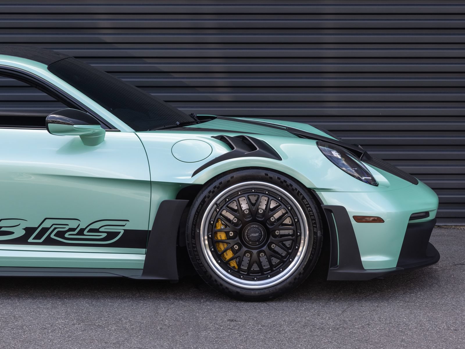 Used 2024 Porsche 911 GT3 RS RWD image 9