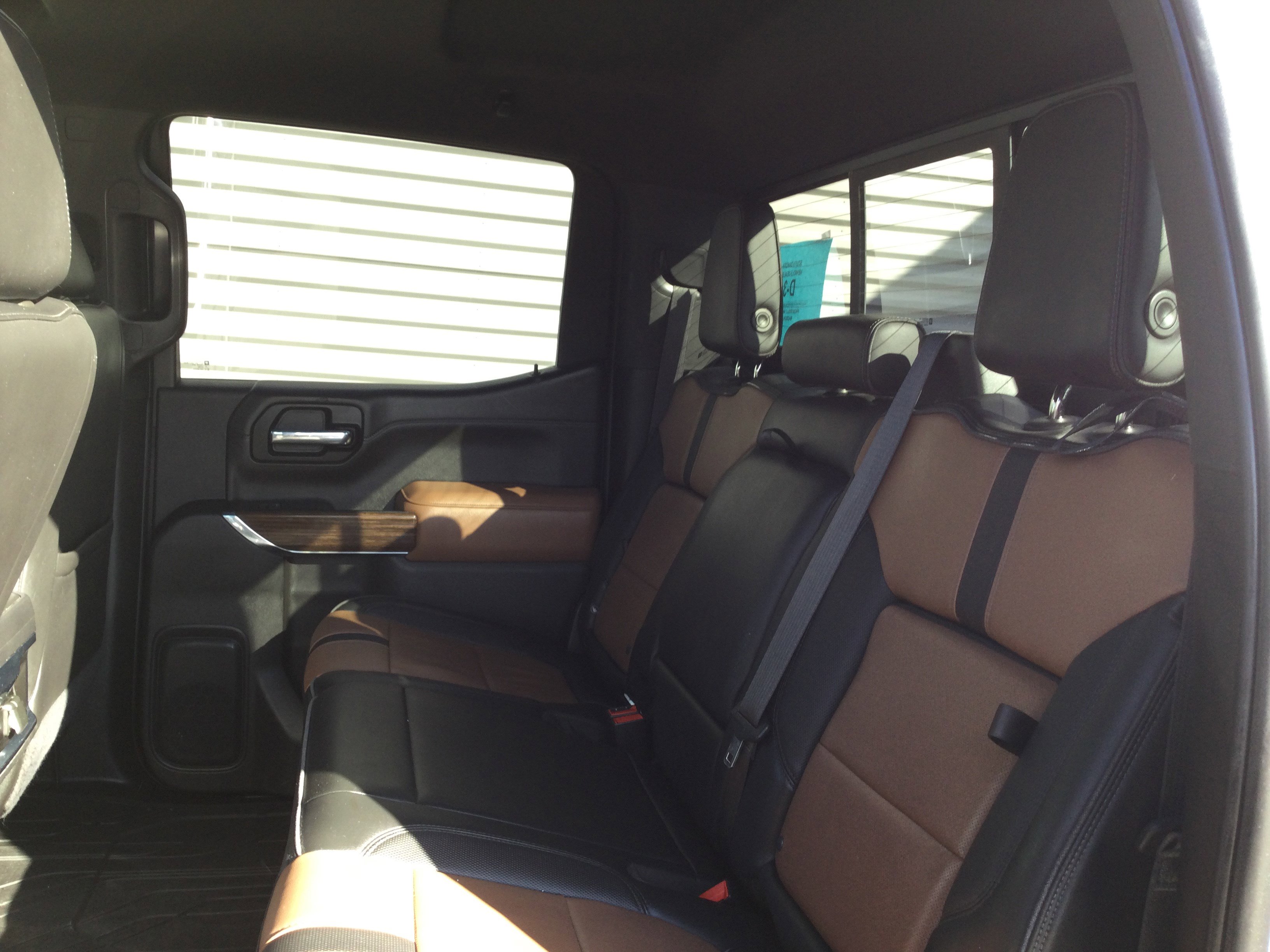 Used 2022 Chevrolet Silverado 1500 High Country w/ Z71 Off-Road Package image 6