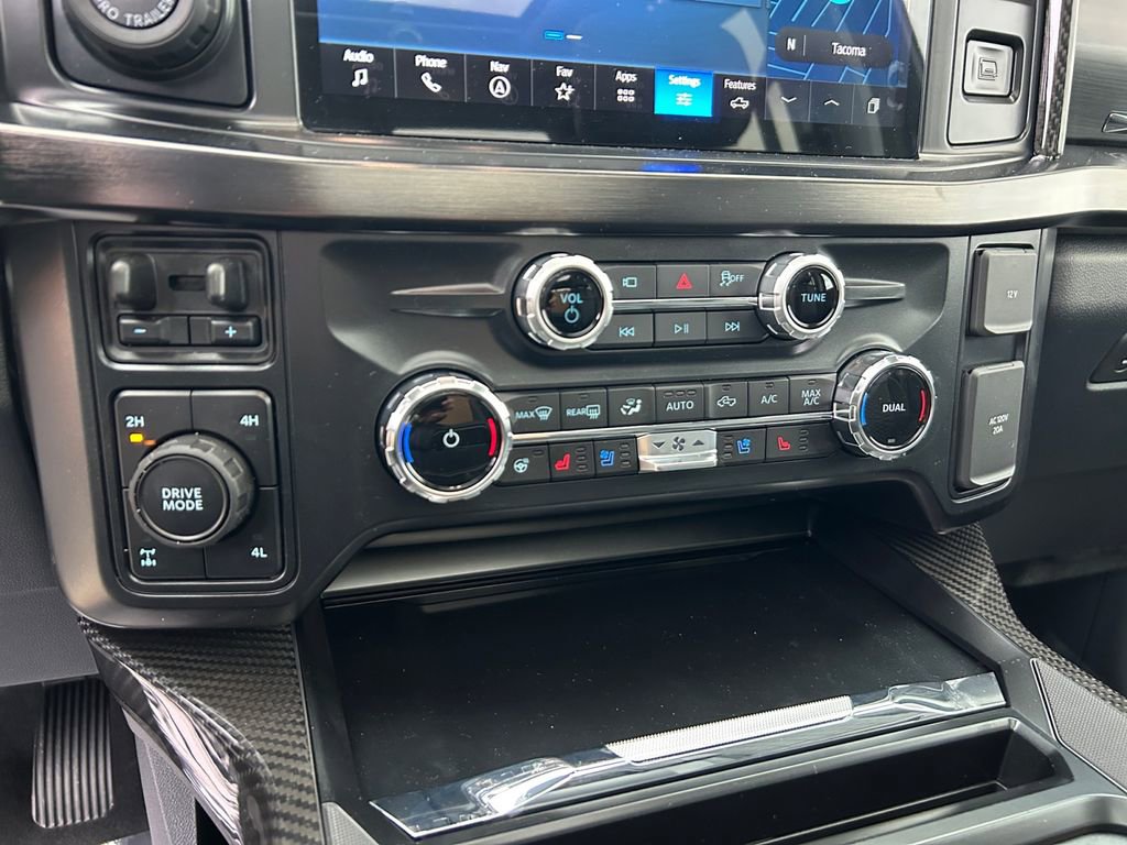 New 2026 Ford F250 Lariat w/ Black Appearance Package image 48