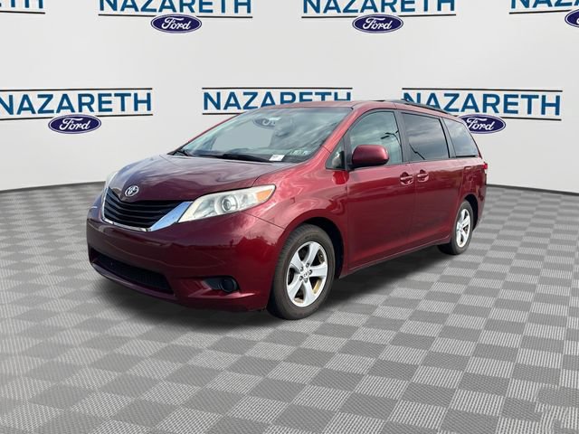 Used 2012 Toyota Sienna LE FWD image 3