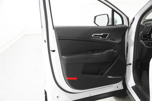 Used 2023 Kia Sportage SX AWD/4WD image 4