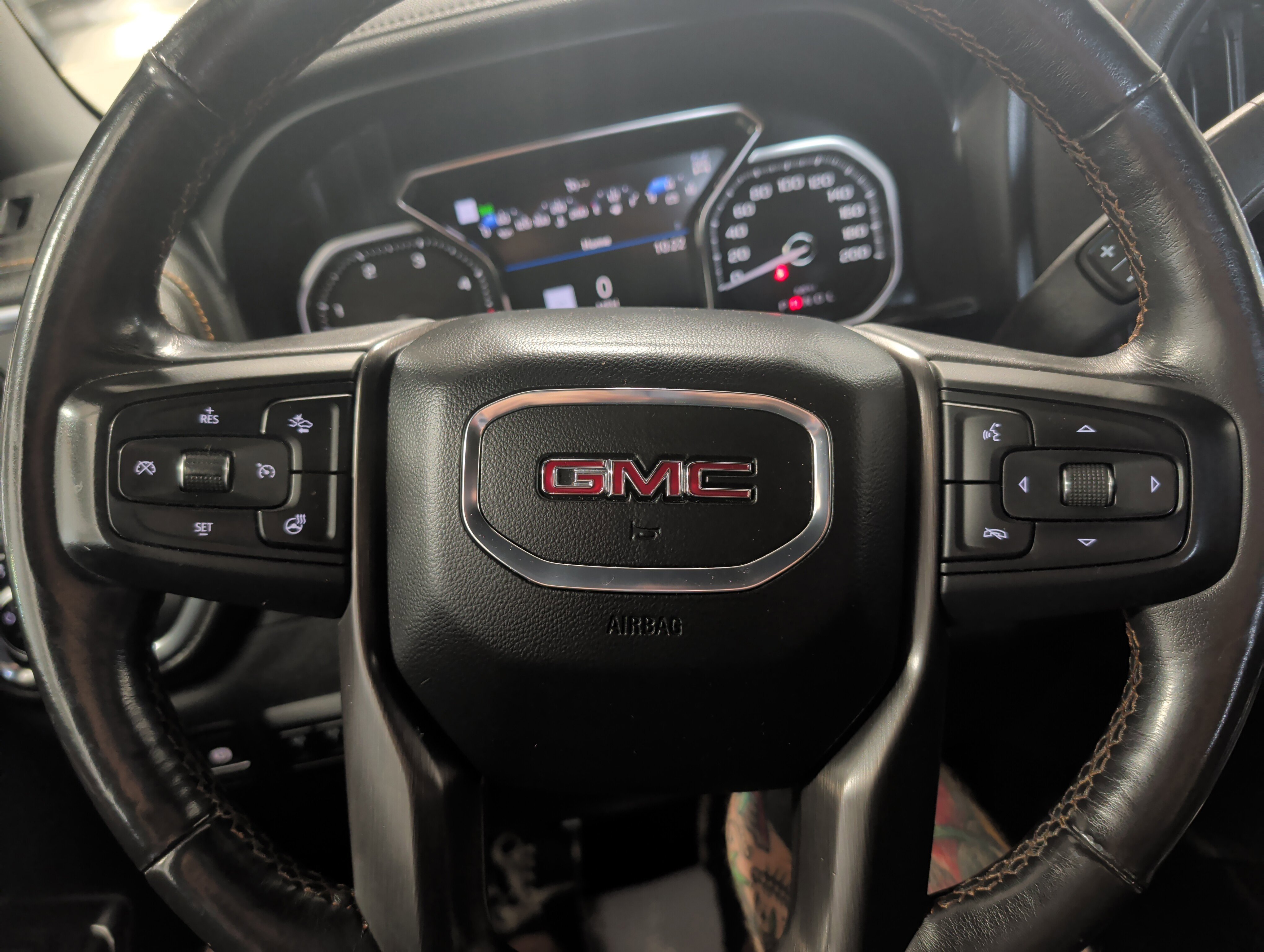 Used 2021 GMC Sierra 3500 AT4 w/ AT4 Premium Plus Package AWD/4WD image 10