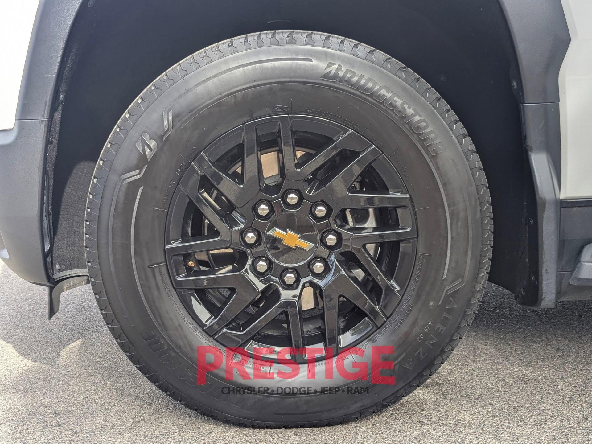 Used 2024 Chevrolet Silverado EV W/T AWD/4WD image 17