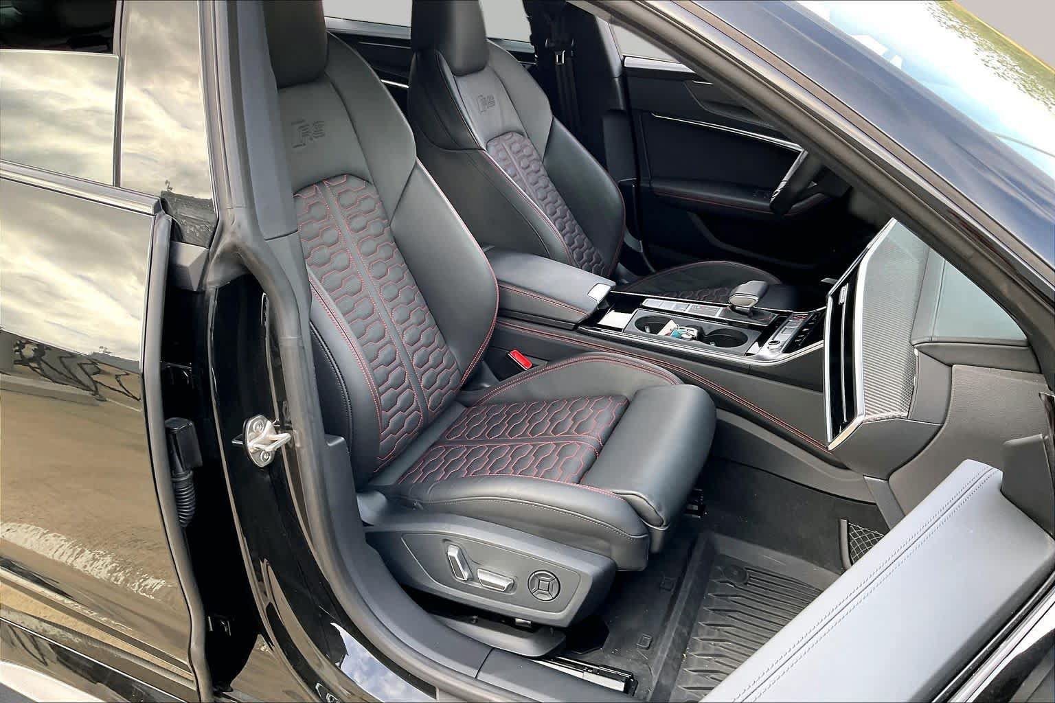 Used 2025 Audi RS 7 Performance AWD/4WD image 9