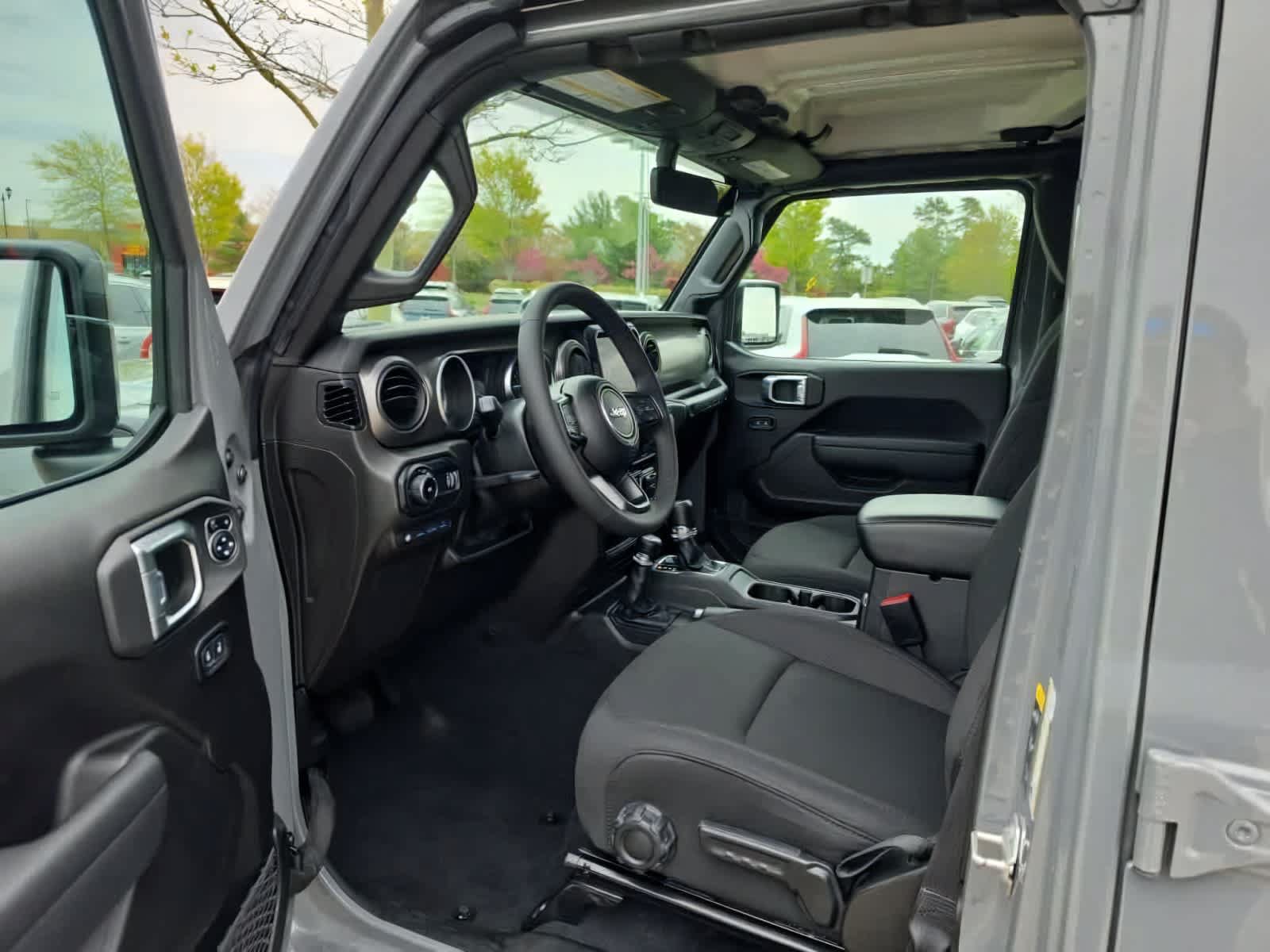 Used 2023 Jeep Wrangler Unlimited AWD/4WD image 21