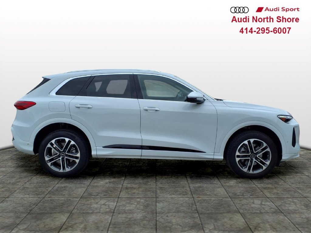 Used 2025 Audi Q5 Premium Plus w/ Premium Plus AWD/4WD image 3