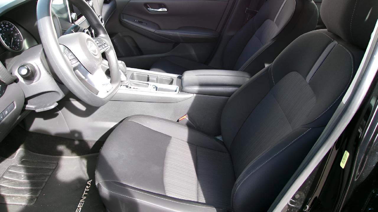 Used 2024 Nissan Sentra SV FWD image 13