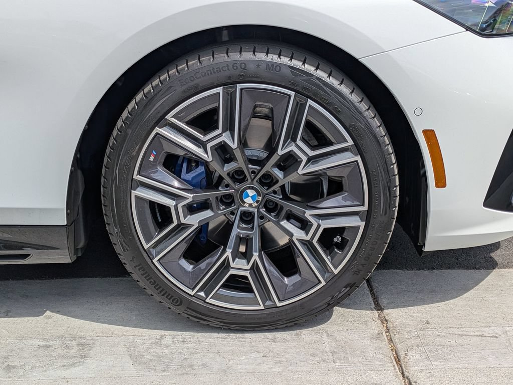 Certified 2026 BMW 530i w/ M Sport Package RWD image 25