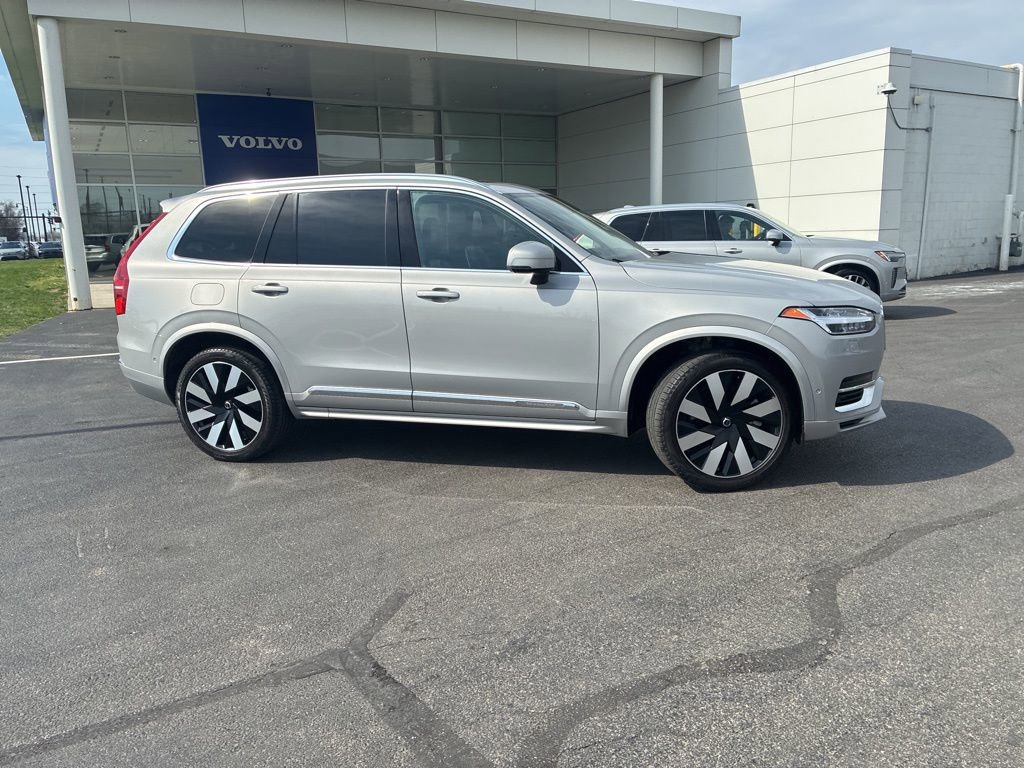 Used 2024 Volvo XC90 T8 Ultimate image 2