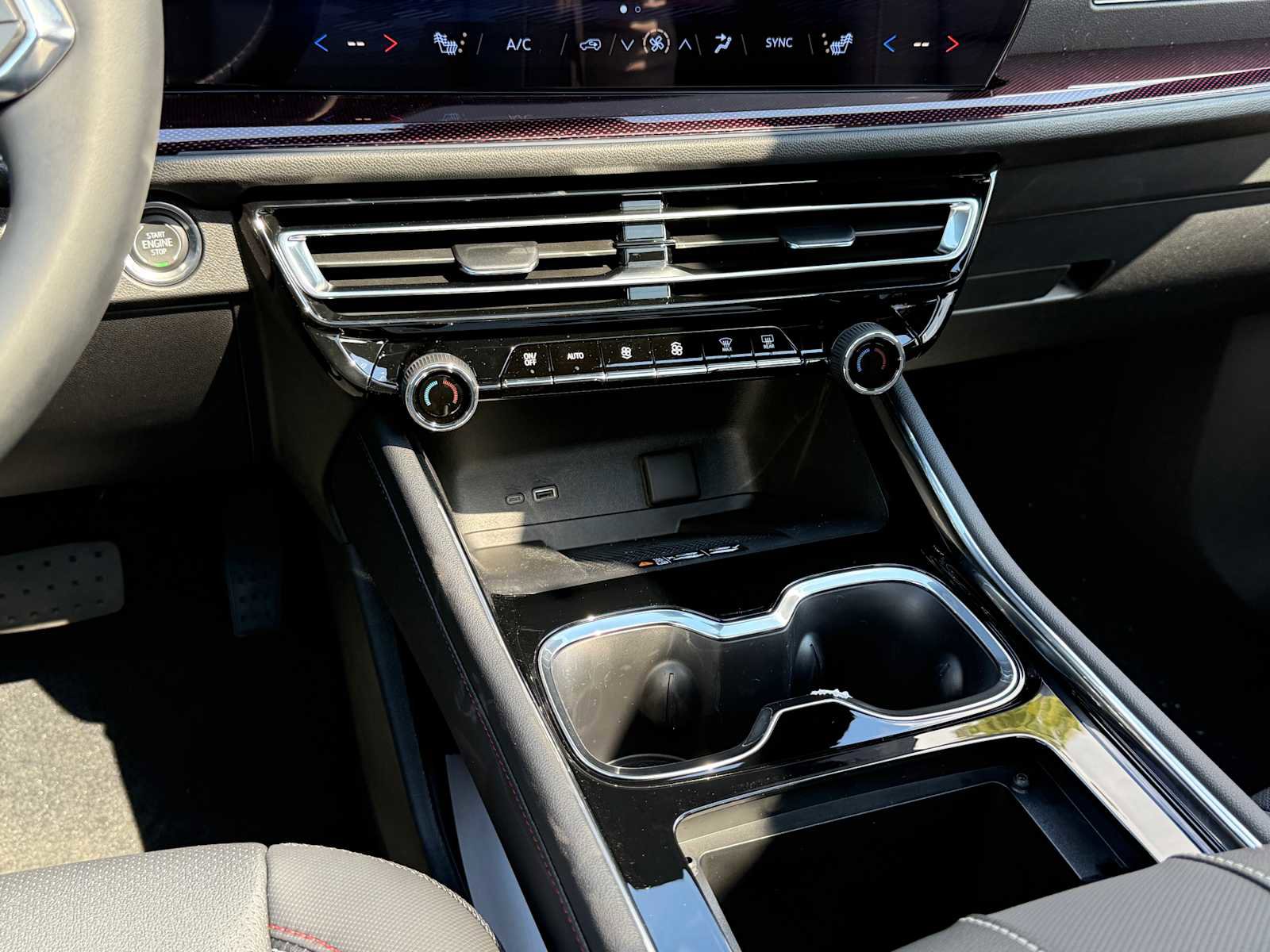 New 2026 Chevrolet Traverse Z71 w/ Driver Confidence Package image 11
