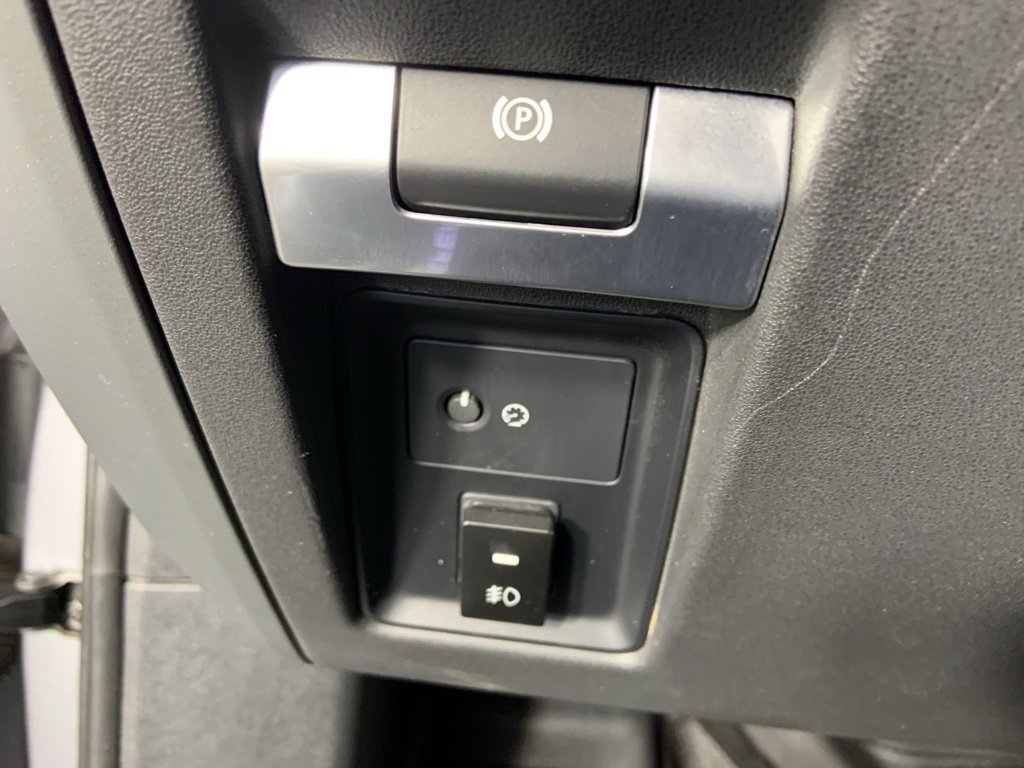 Used 2020 Land Rover Defender 110 X image 30