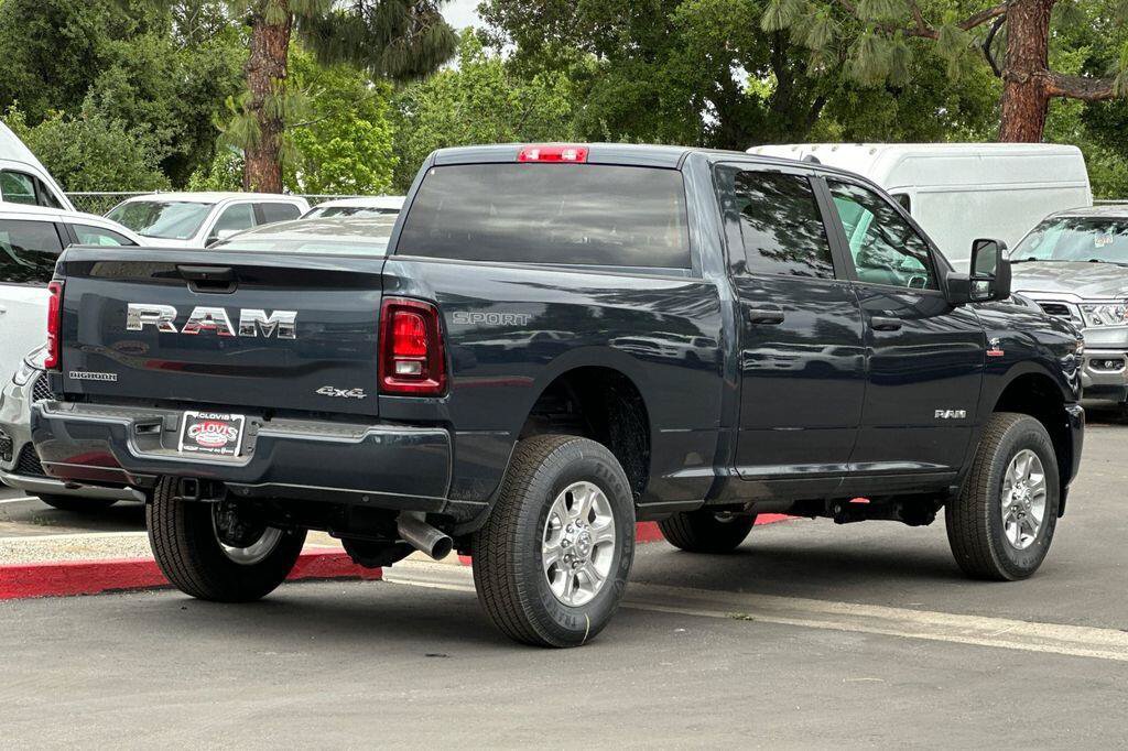 New 2026 RAM 2500 Big Horn AWD/4WD image 4