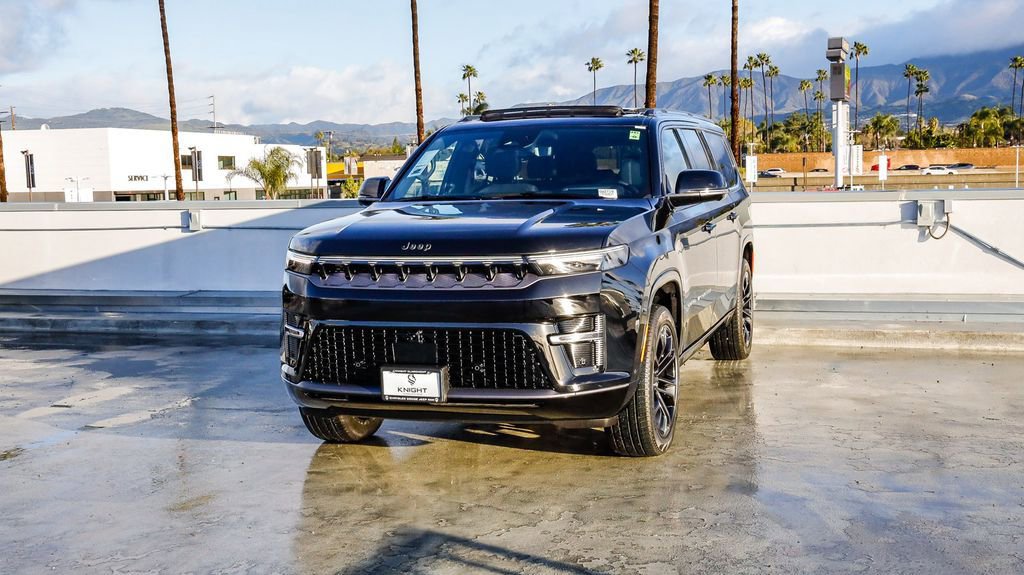 New 2026 Jeep Grand Wagoneer L Summit image 4