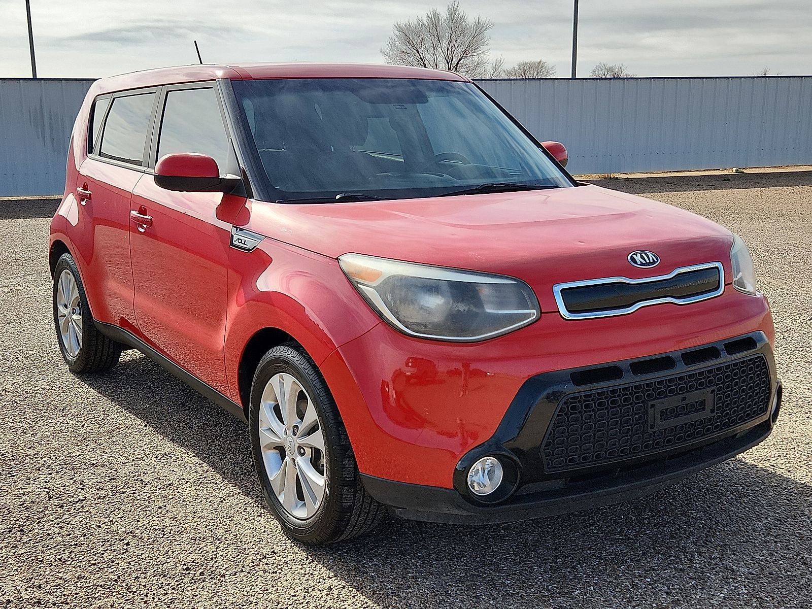 Used 2016 Kia Soul + image 5