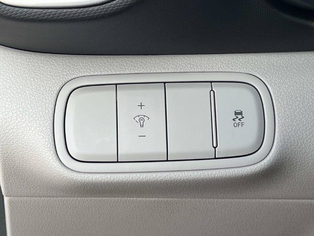 New 2026 Hyundai Venue SEL FWD image 25
