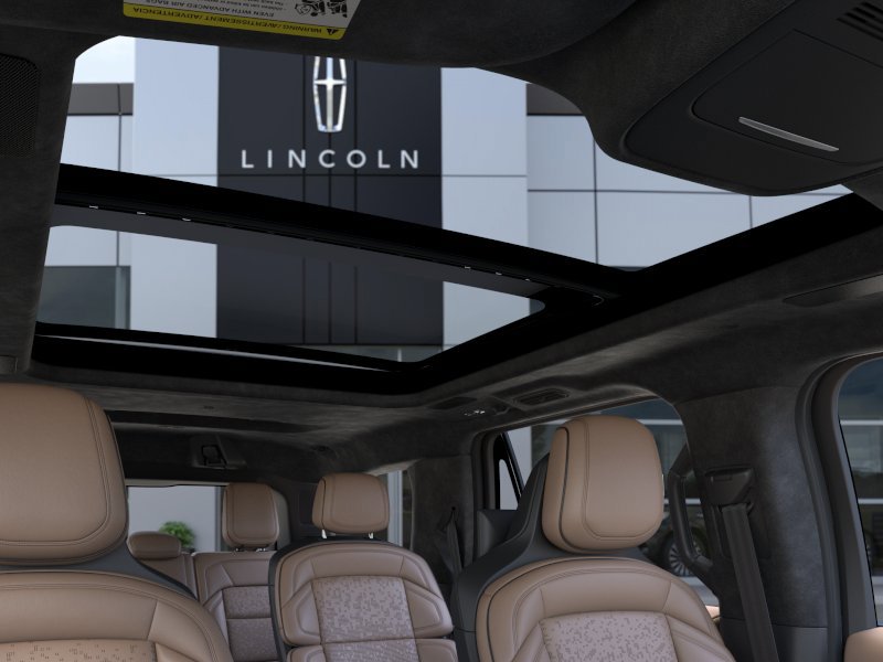 New 2026 Lincoln Navigator Black Label image 22