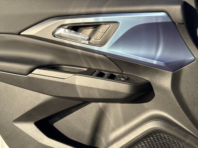 New 2026 Chevrolet Equinox EV LT AWD/4WD image 18