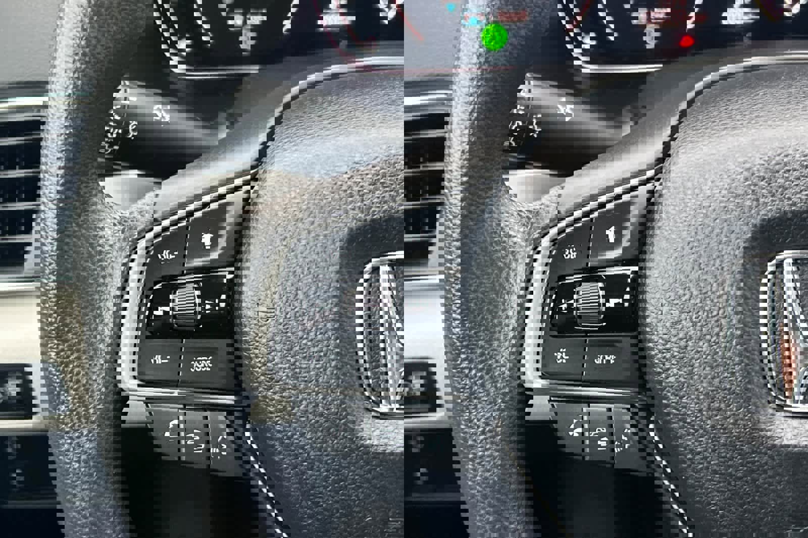 Used 2018 Honda Accord LX image 24