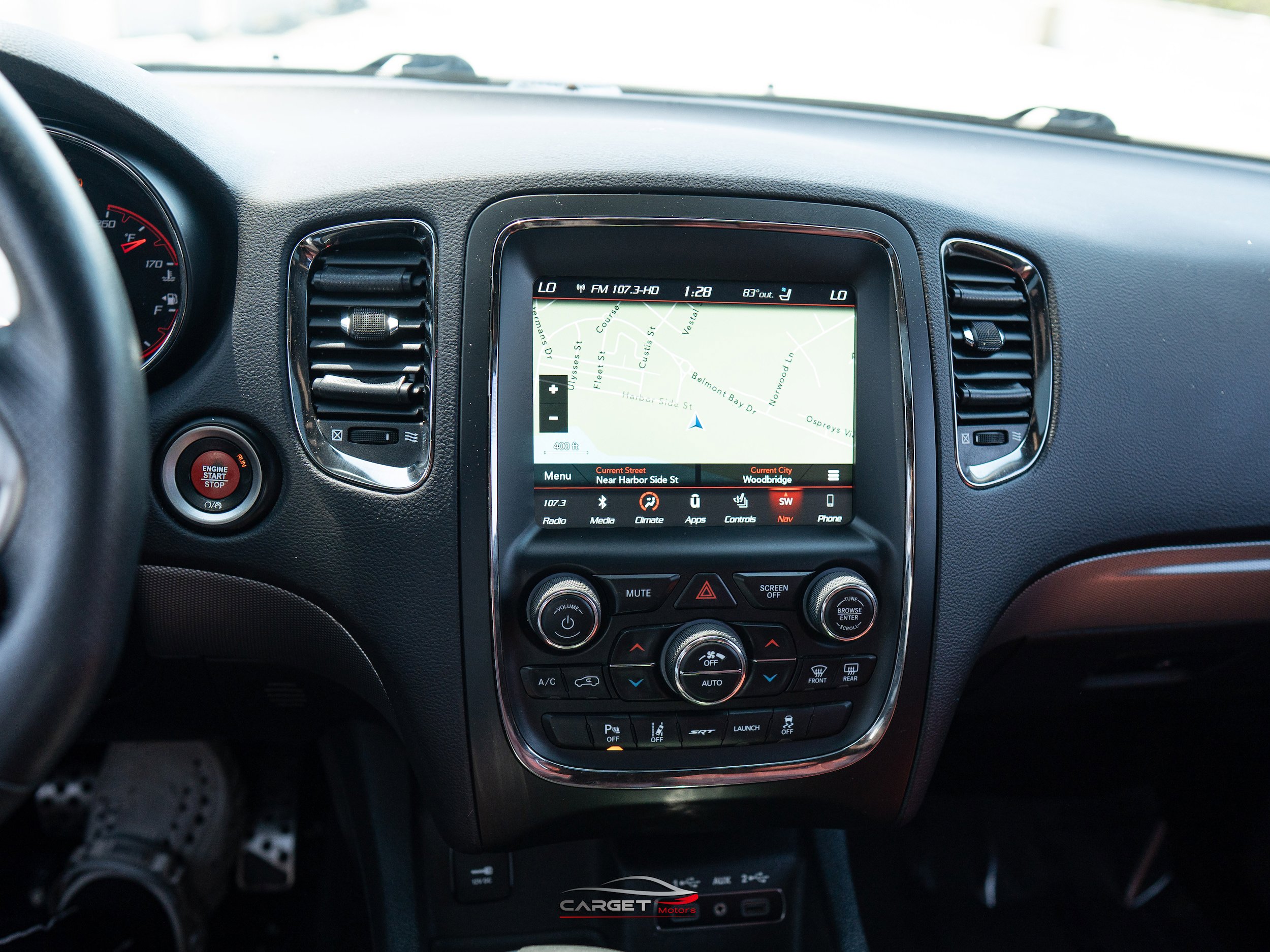 Used 2018 Dodge Durango SRT w/ Technology Group AWD/4WD image 32