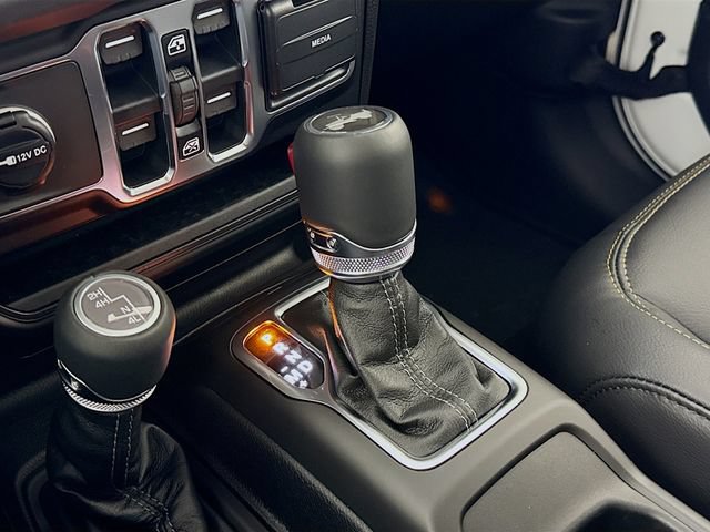 New 2026 Jeep Wrangler Unlimited Sahara AWD/4WD image 17