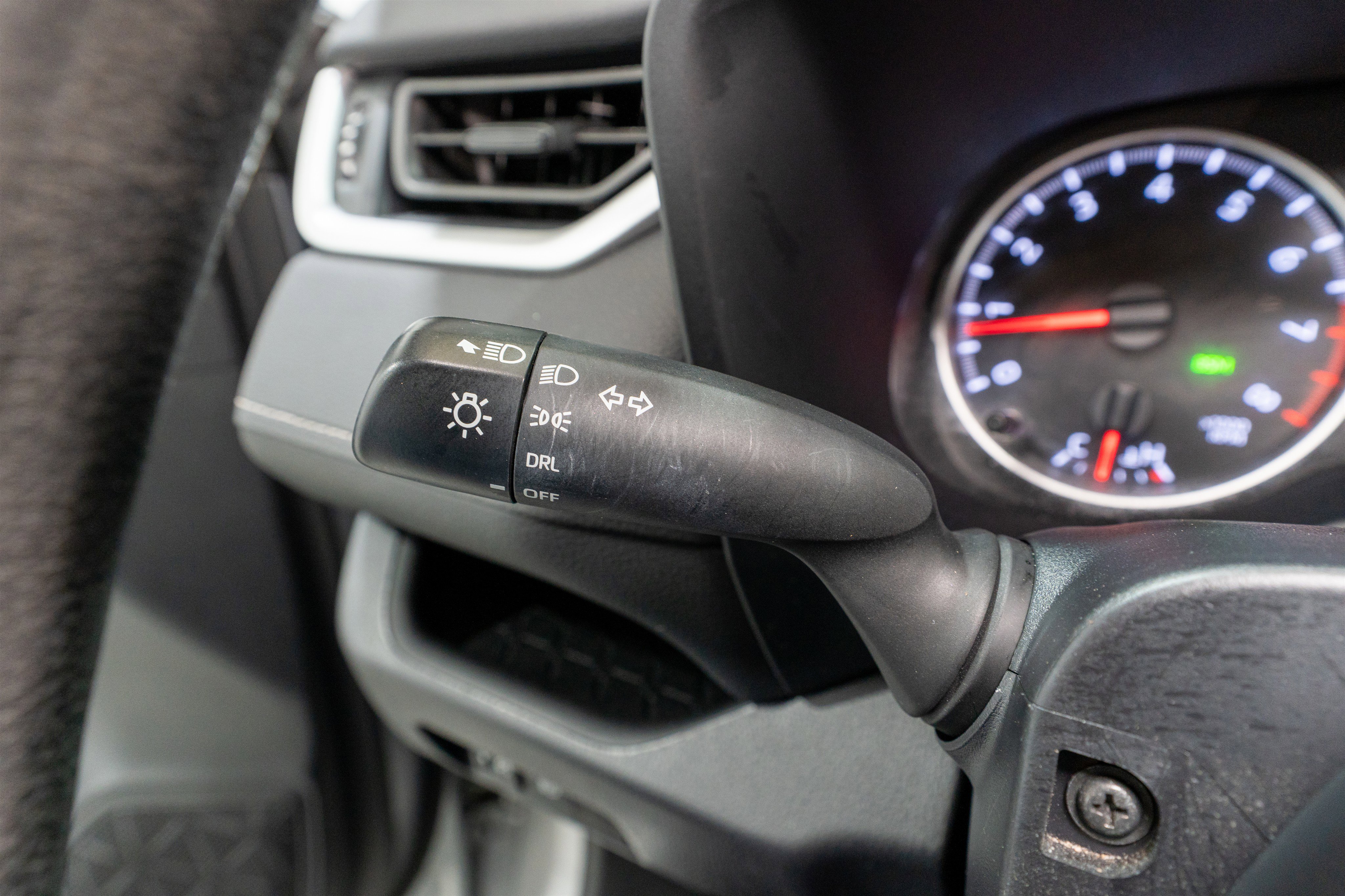 Used 2022 Toyota RAV4 LE FWD image 26