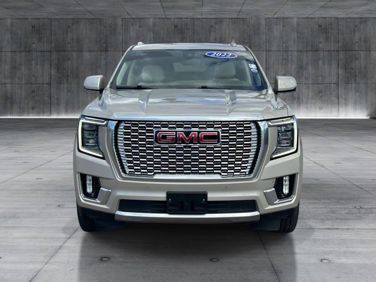 Used 2022 GMC Yukon Denali w/ Denali Premium Package AWD/4WD image 8