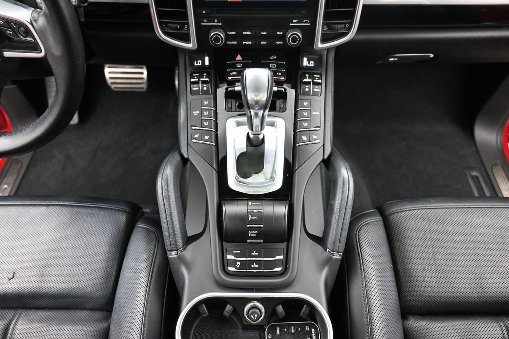 Used 2018 Porsche Cayenne S AWD/4WD image 14