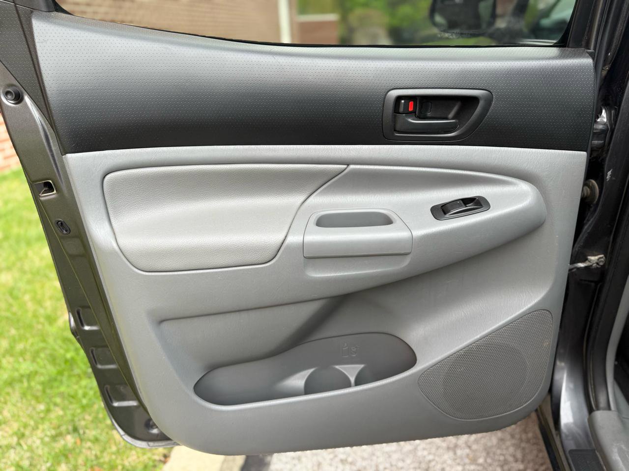 Used 2013 Toyota Tacoma 4x4 Double Cab w/ TRD Off-Road Pkg image 41