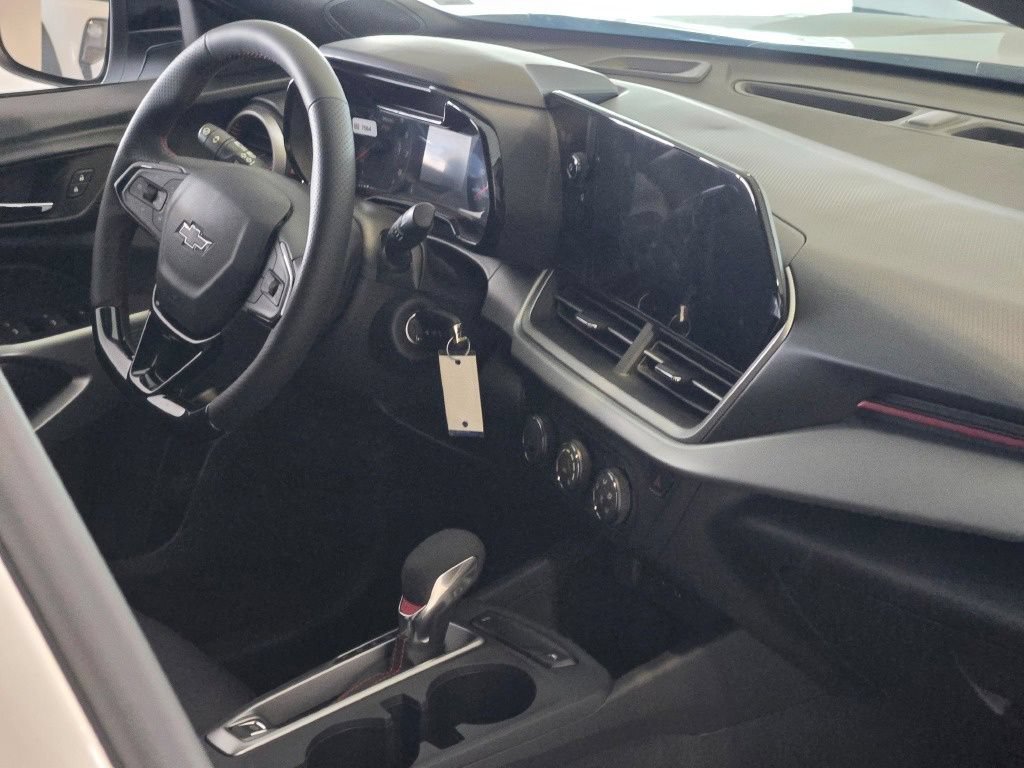 New 2026 Chevrolet Trax RS w/ Driver Confidence Package FWD image 7