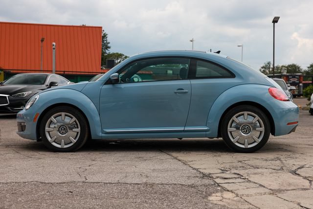Used 2013 Volkswagen Beetle 2.5 Fender FWD image 4
