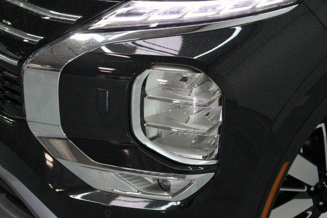 New 2026 Mitsubishi Outlander SE AWD/4WD image 2