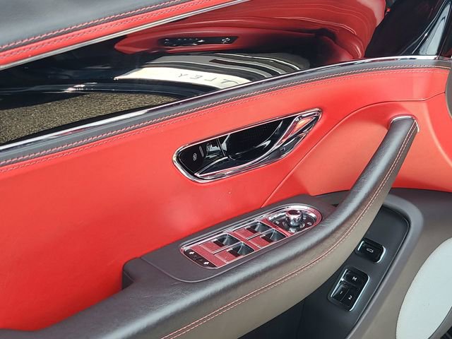 Used 2021 Bentley Flying Spur V8 image 21