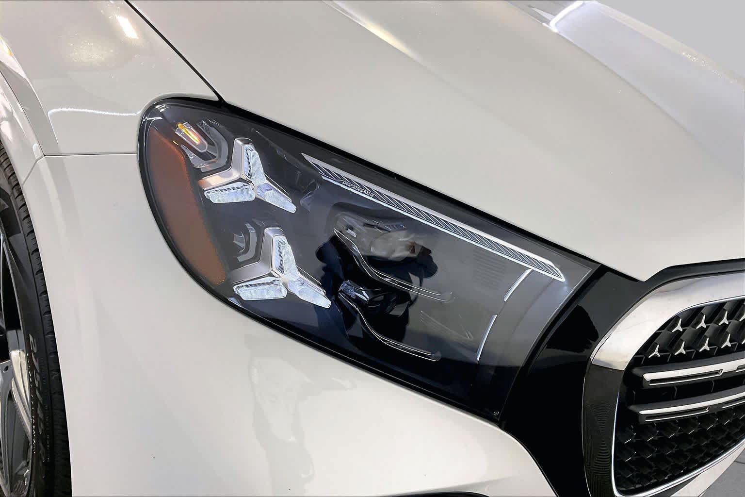 New 2027 Mercedes-Benz GLS 450 4MATIC image 16