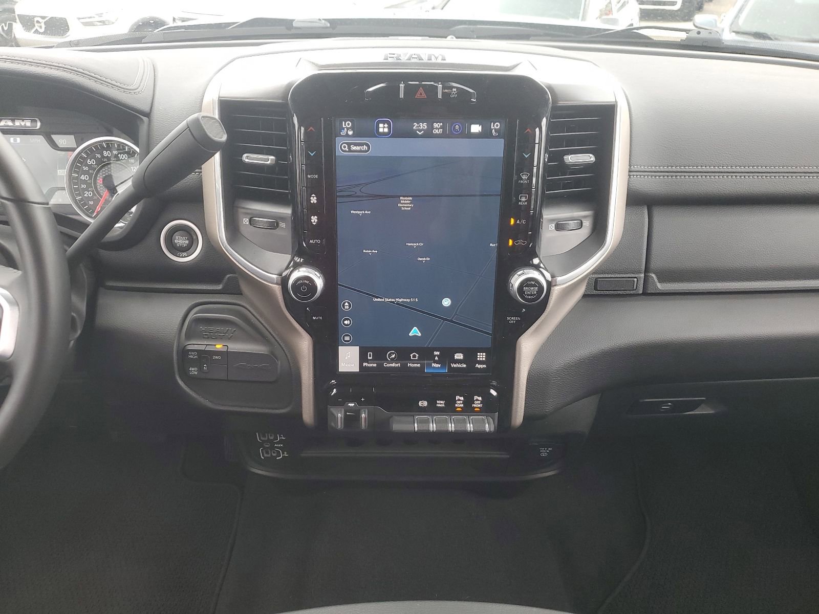 Used 2024 RAM 2500 Laramie AWD/4WD image 10