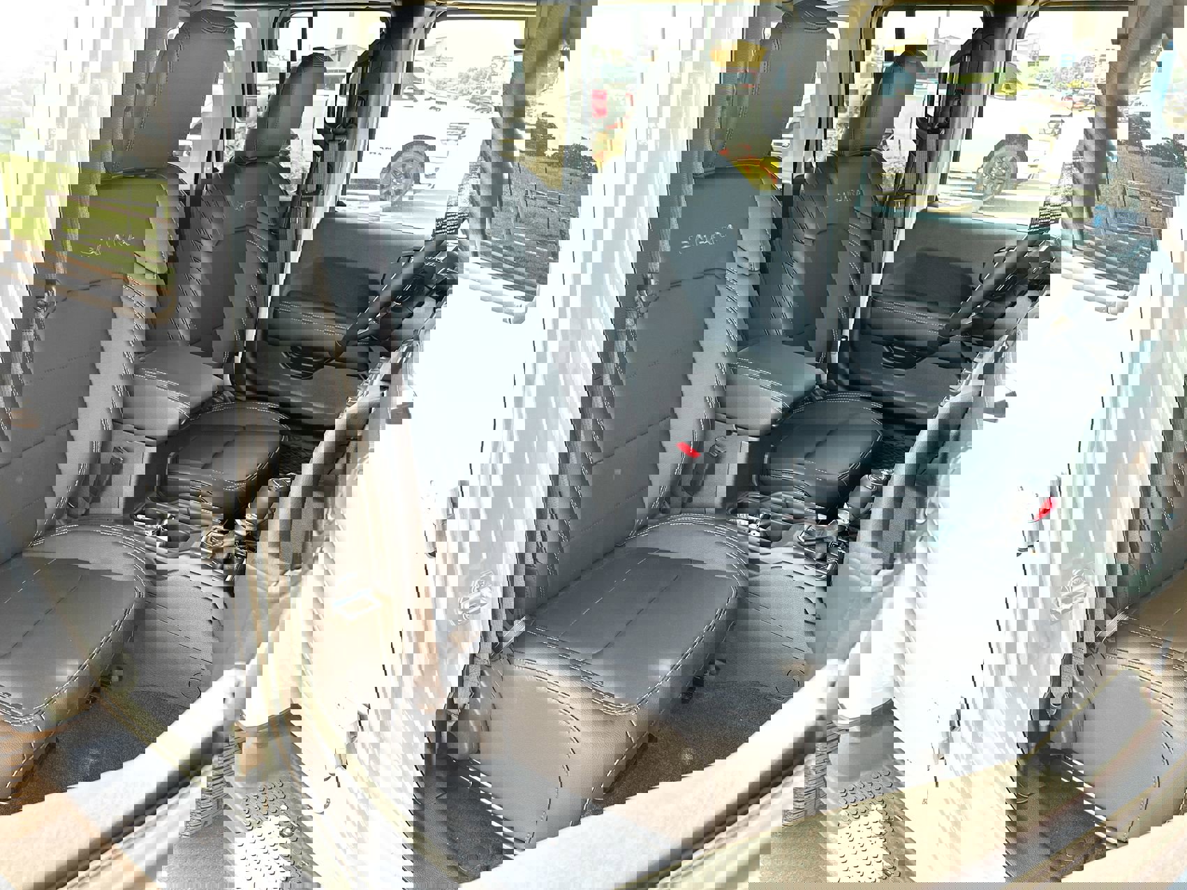 New 2023 Jeep Wrangler Sahara w/ Cold Weather Group image 24