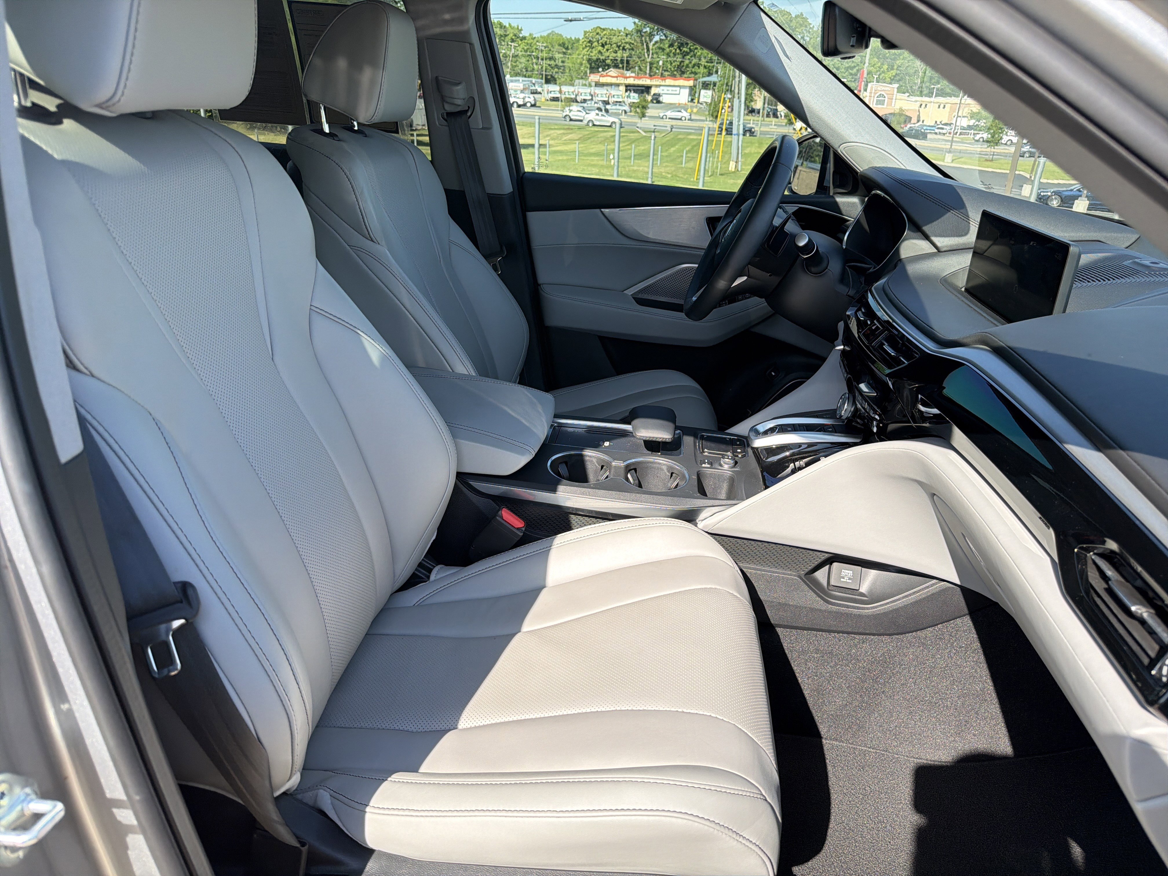 Certified 2024 Acura MDX FWD w/ Technology Package image 34