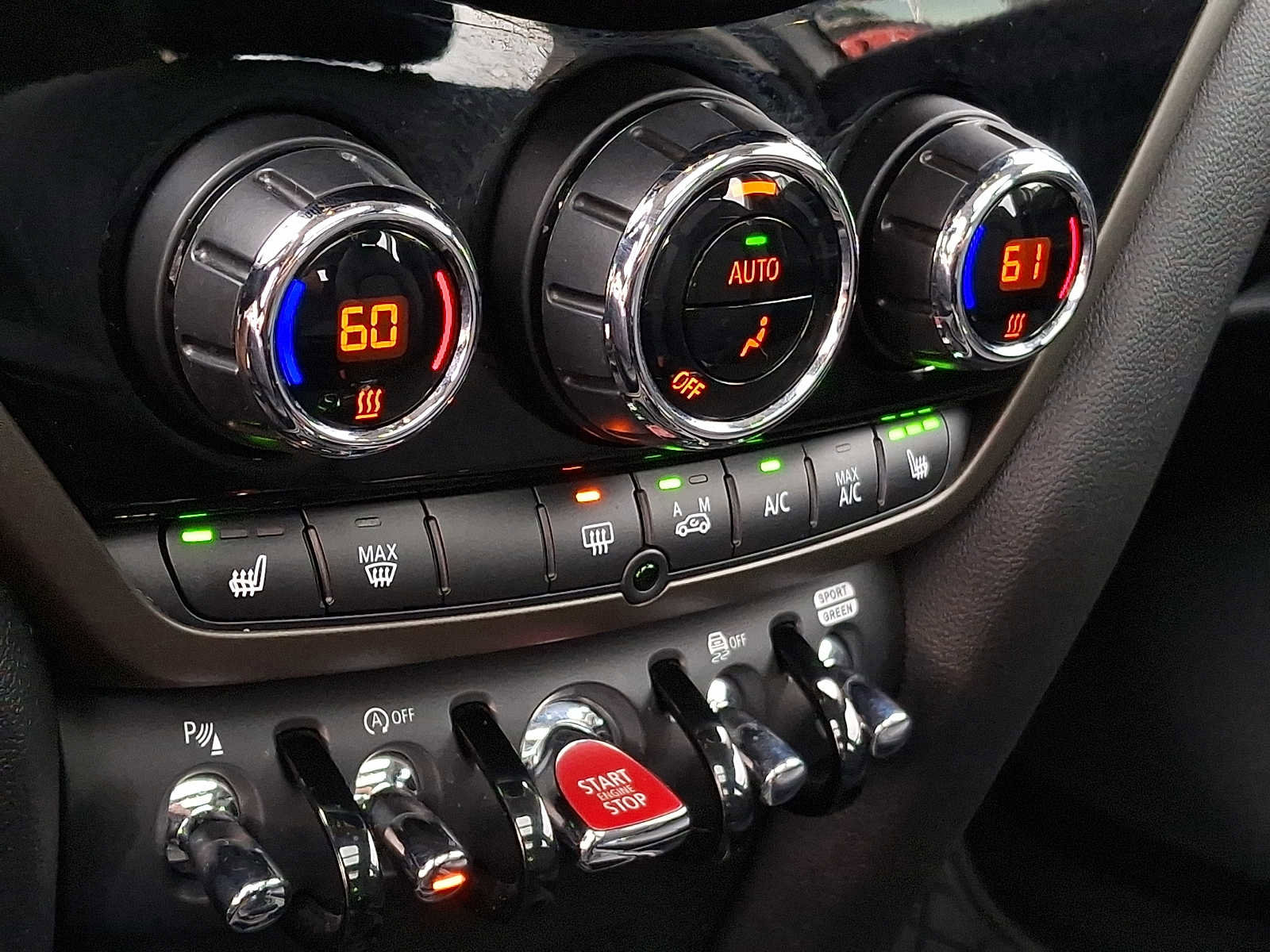 Used 2024 MINI Cooper Countryman S w/ Premium Package AWD/4WD image 13