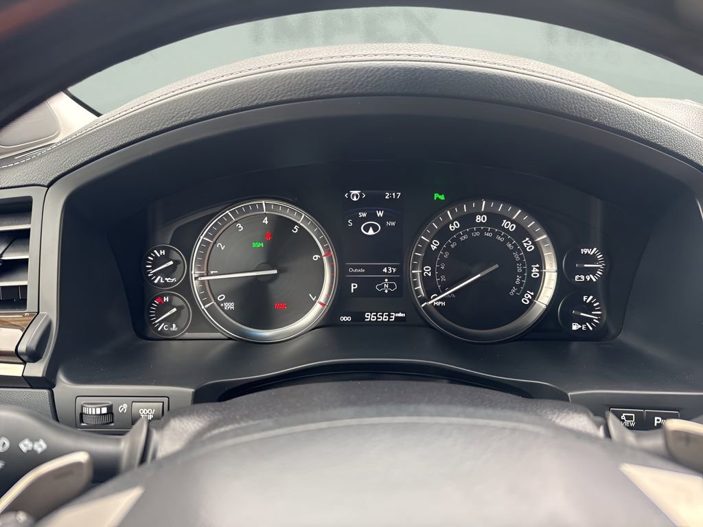 Used 2021 Lexus LX 570 4WD w/ Luxury Package image 27