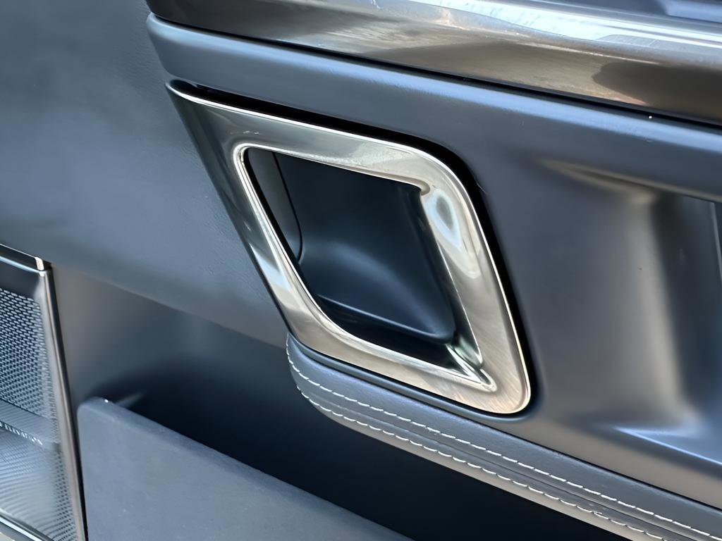 Used 2022 Rivian R1S Adventure image 49