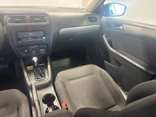 Used 2015 Volkswagen Jetta SE FWD image 21