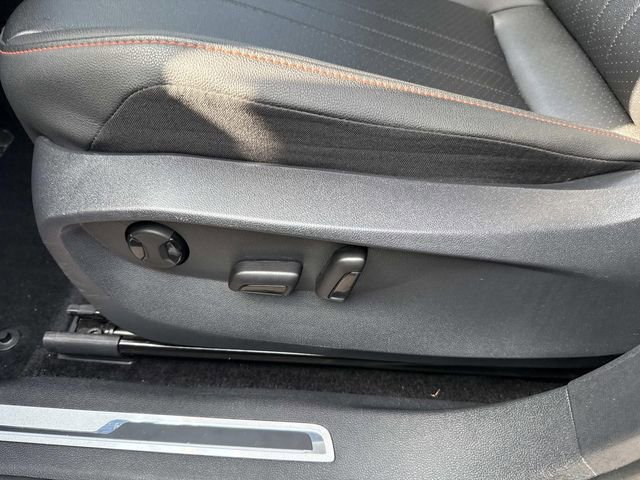 Used 2024 Volkswagen Tiguan Wolfsburg Edition image 24