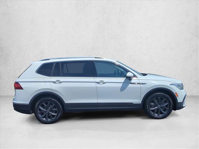 Used 2022 Volkswagen Tiguan SE FWD image 4