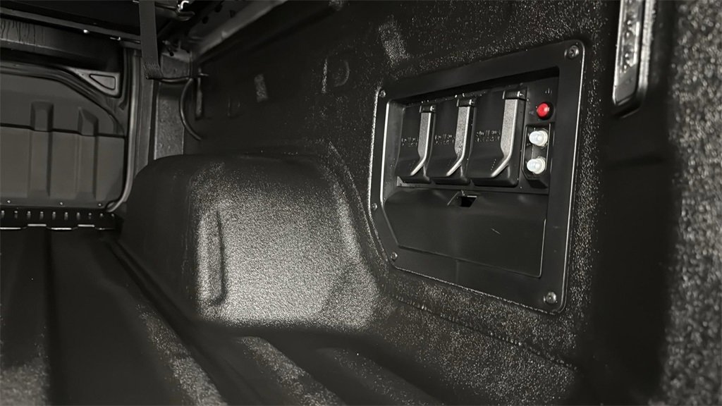 Used 2025 Chevrolet Silverado EV RST image 39