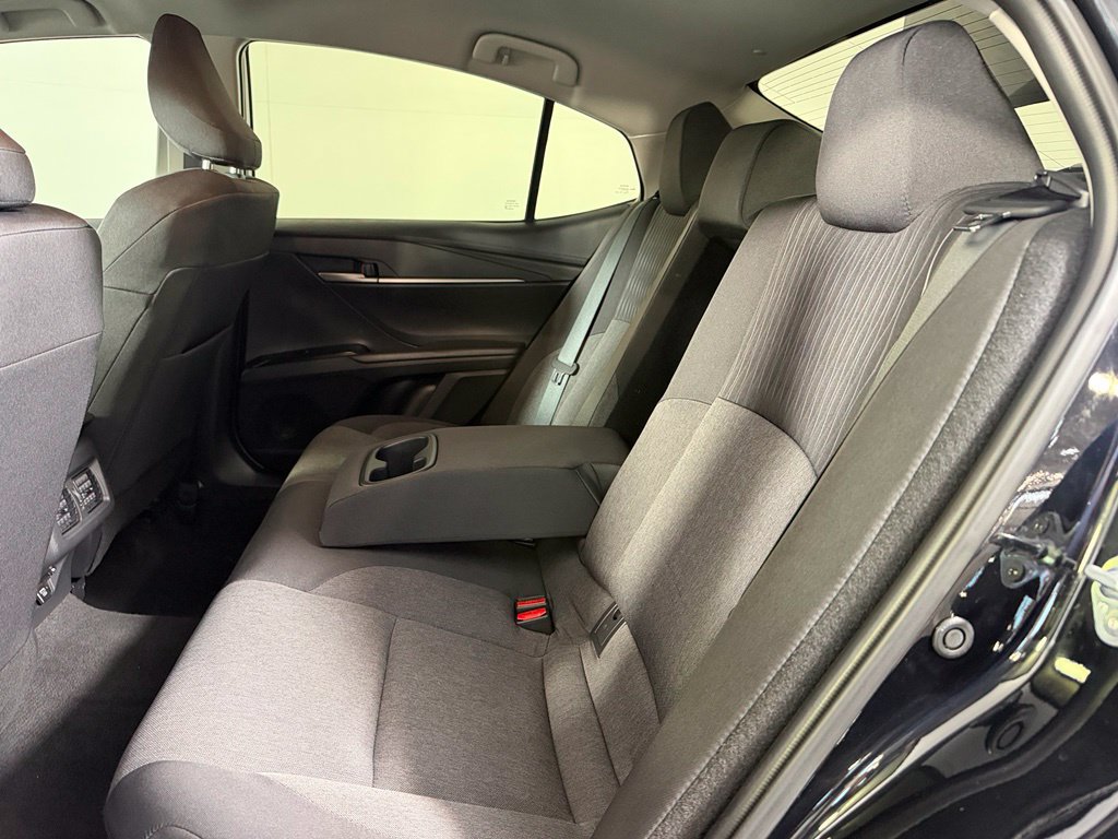 Used 2026 Toyota Camry LE FWD image 18
