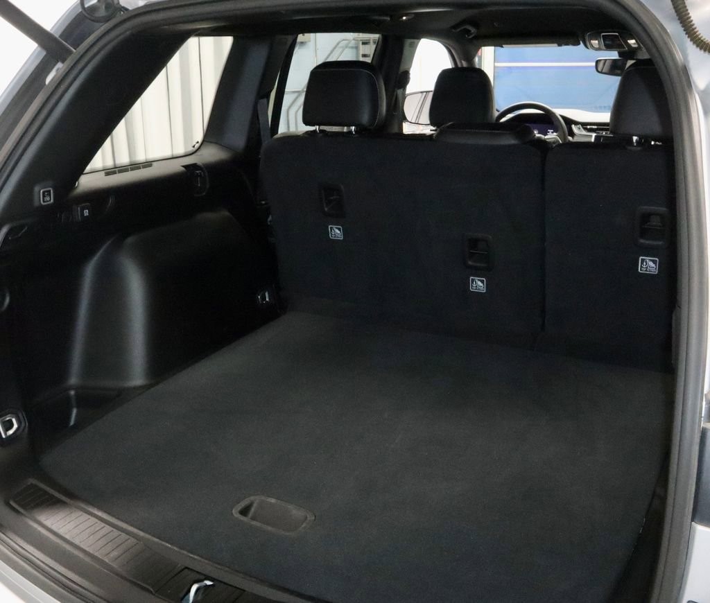 Used 2024 Jeep Grand Cherokee Altitude image 15