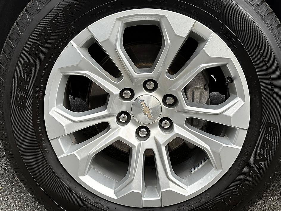 Used 2024 Chevrolet Silverado 1500 LTZ AWD/4WD image 10
