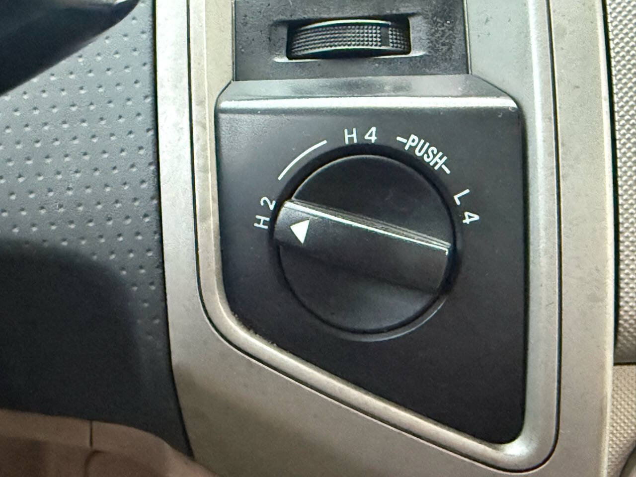 Used 2005 Toyota Tacoma 4x4 Access Cab image 38