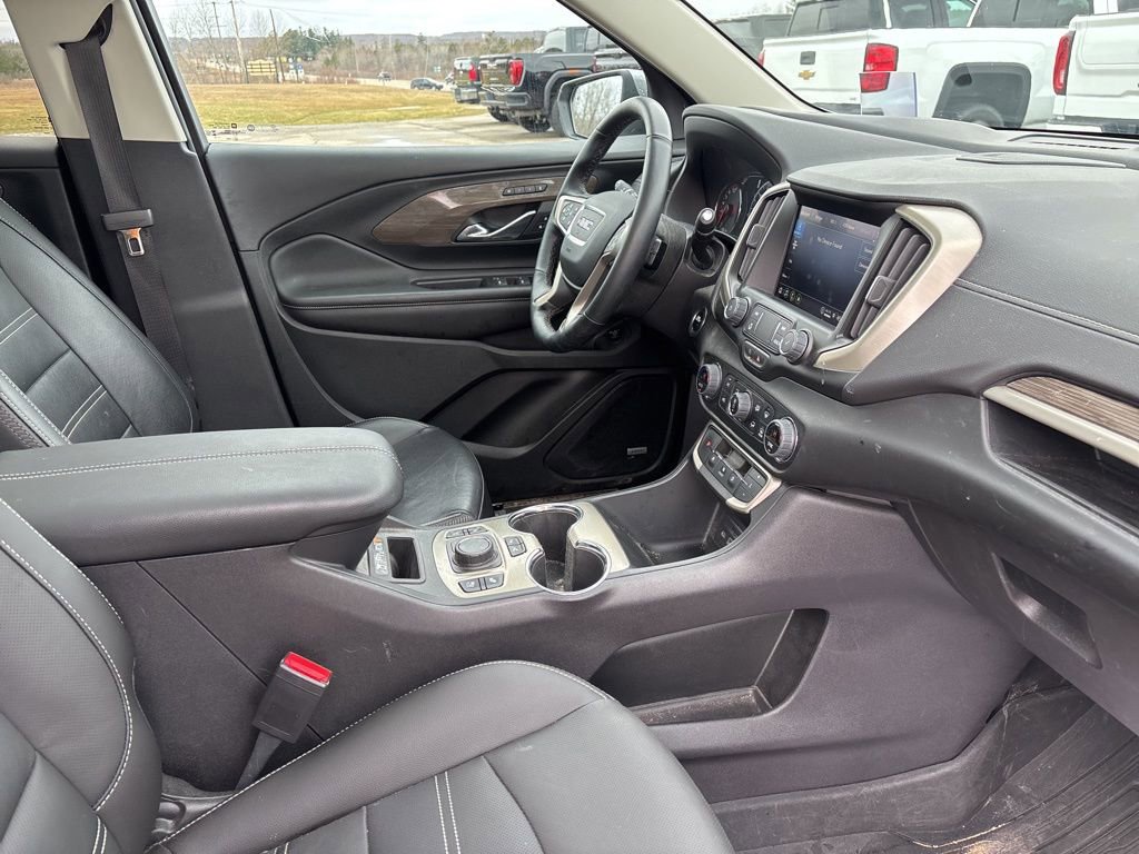 Used 2023 GMC Terrain Denali w/ Denali Premium Package image 12