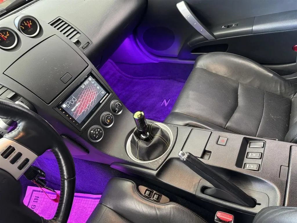 Used 2005 Nissan 350Z Touring RWD image 17